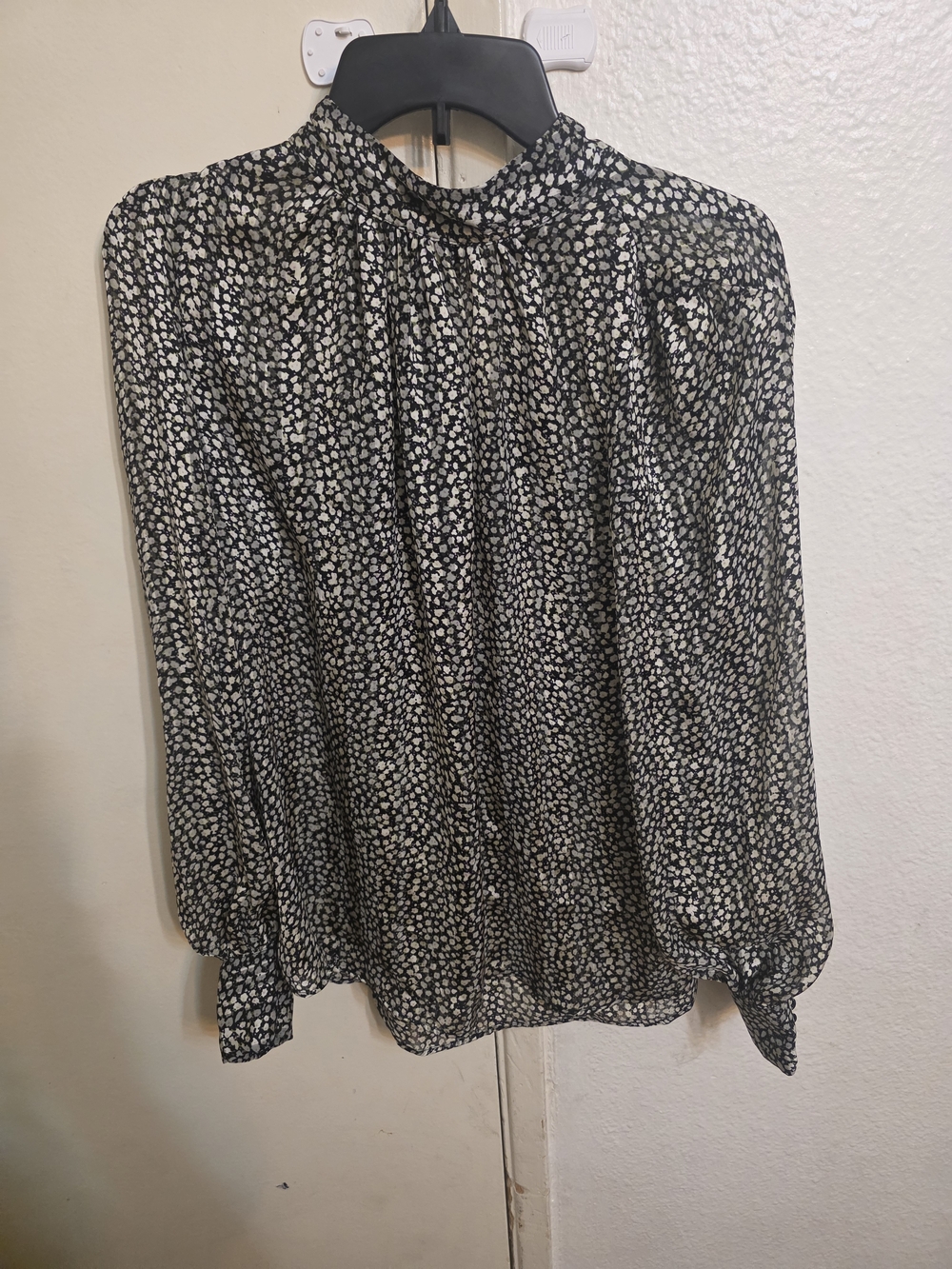 H&M Black and White Ditsy Print Long-Sleeve Blouse